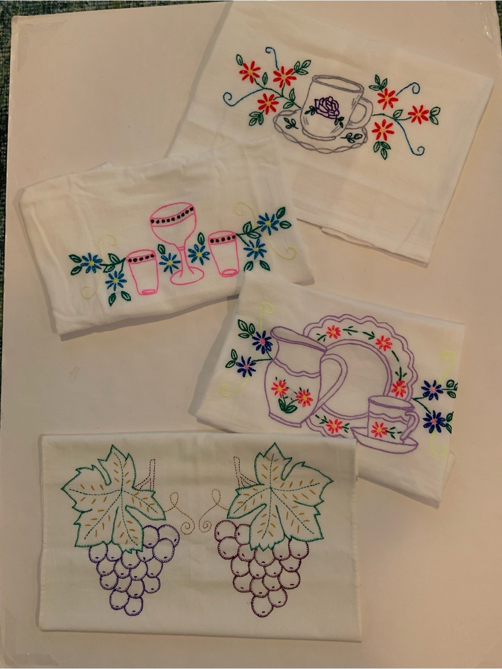 Vintage Hand Embroidered Kitchen Towels Set Of 4
